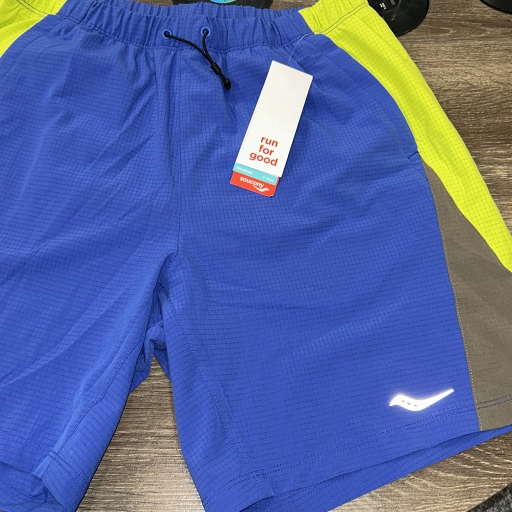 Saucony Men's Wirebrush 7" Running Short - Picture 4 of 6